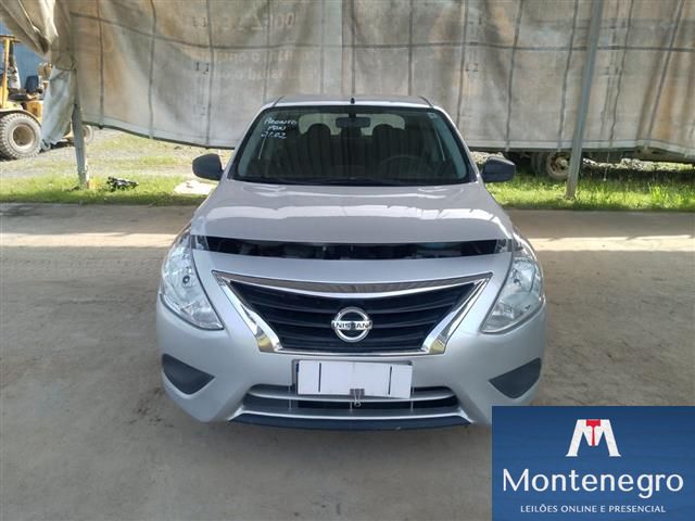 NISSAN V-DRIVE 1.6 MT ANO 2020/2021